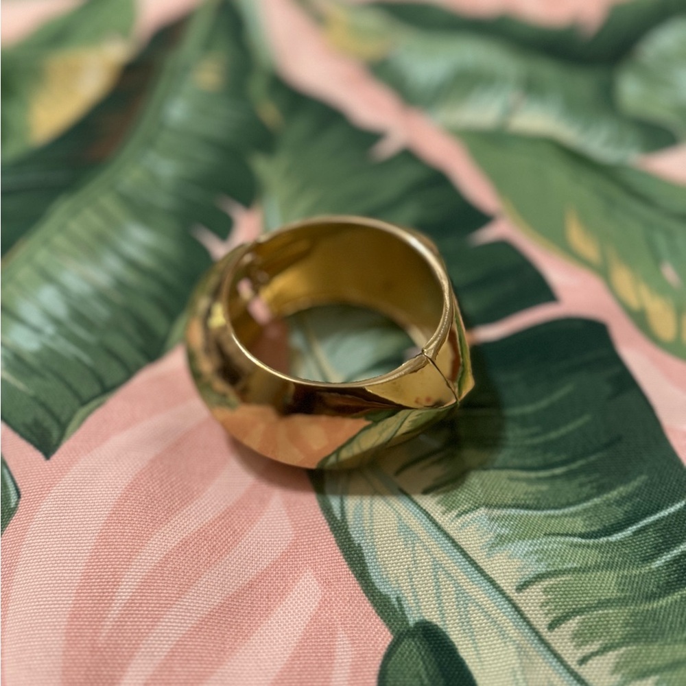 Gold-plated chunky wrist cuff